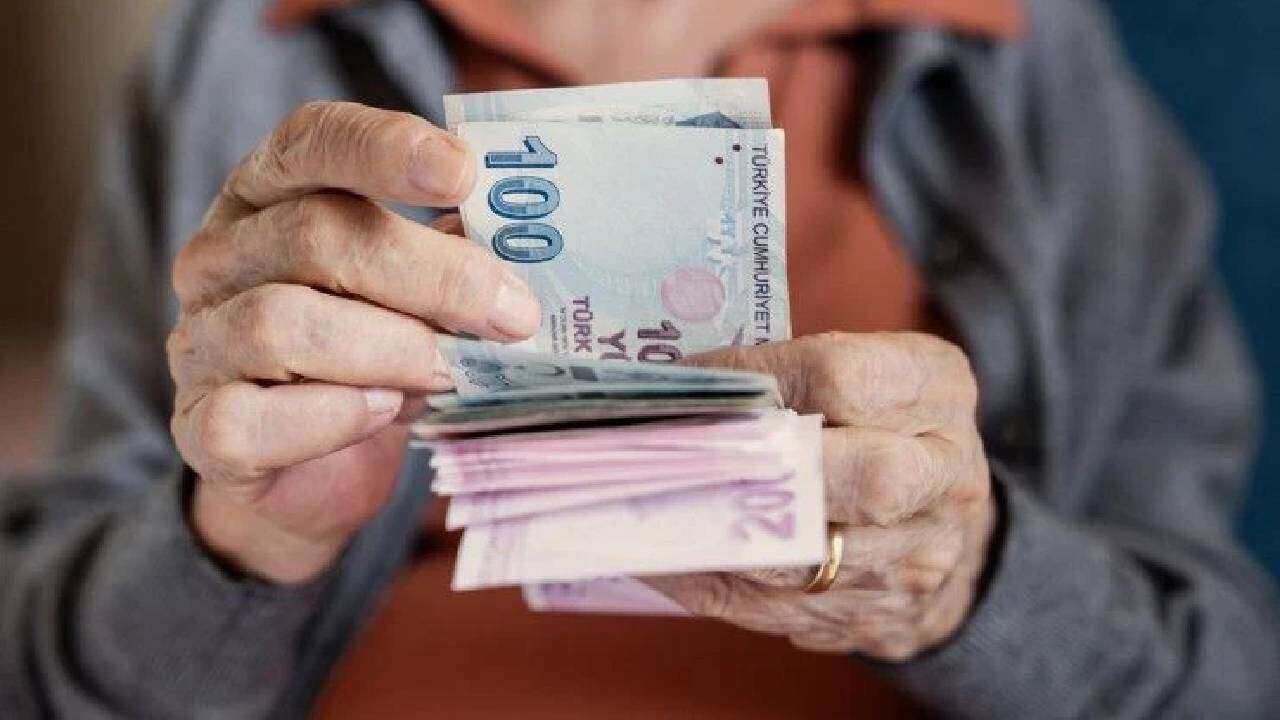 Emekli maaşlarında yeni düzenleme: Cumhurbaşkanı Erdoğan talimatı verdi, 65 yaş üstüne daha fazla zam! 3